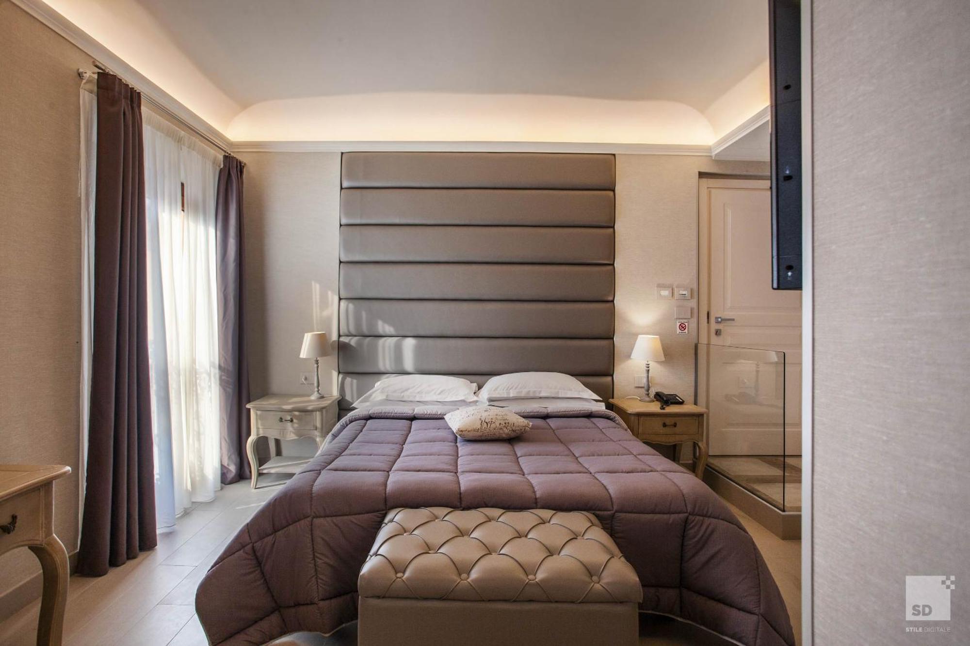 Hotel Cavour — Photos 1